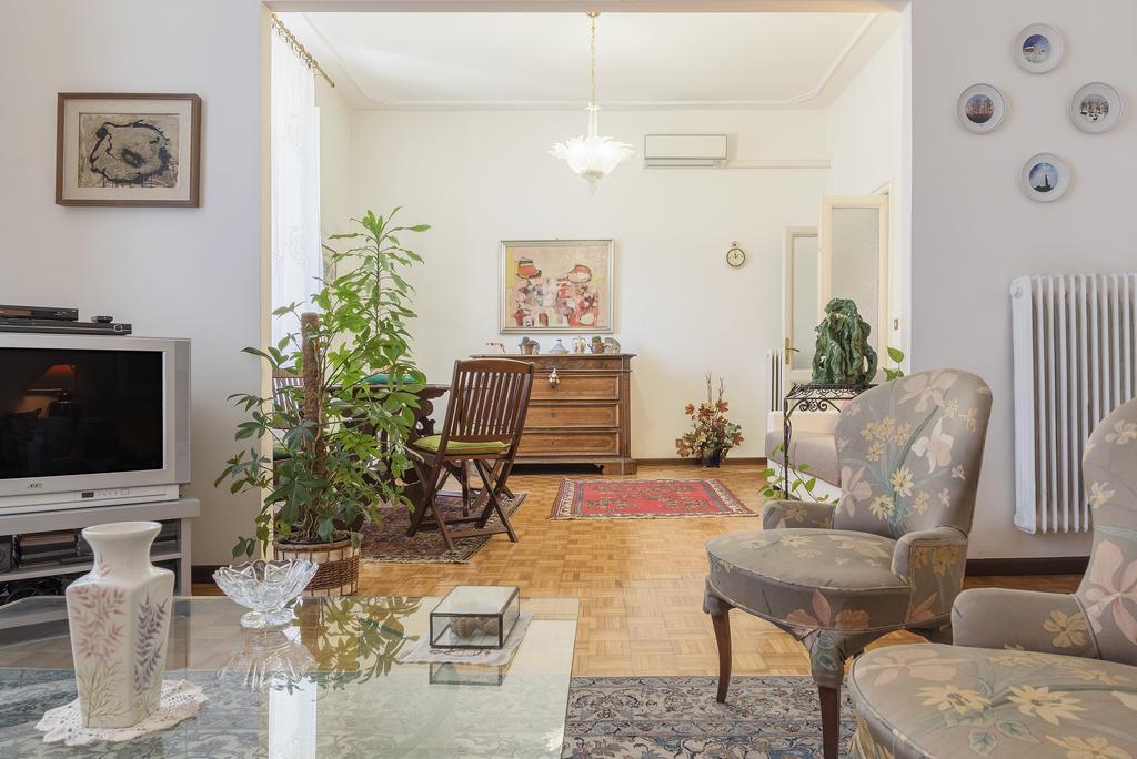 Flower'S Market Apartment - Charme Holidays Rom Eksteriør billede