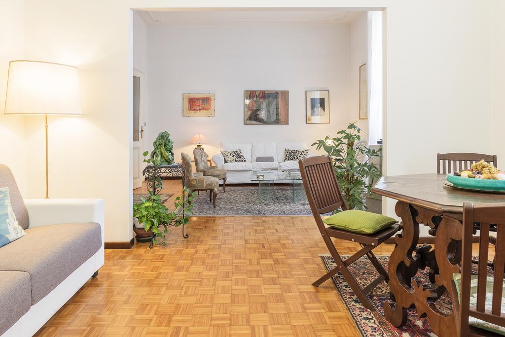 Flower'S Market Apartment - Charme Holidays Rom Eksteriør billede
